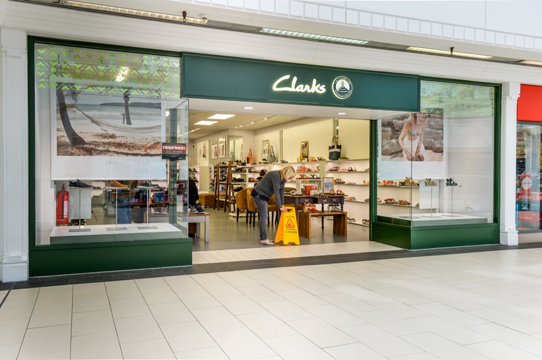 clarks shoes trafford centre