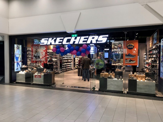 skechers store near me hours